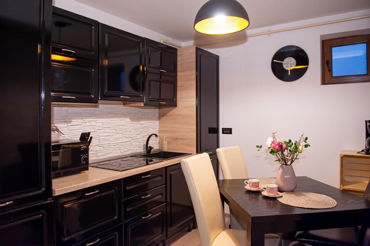 Kai Mountain Luxury Apartment Брашов Екстериор снимка